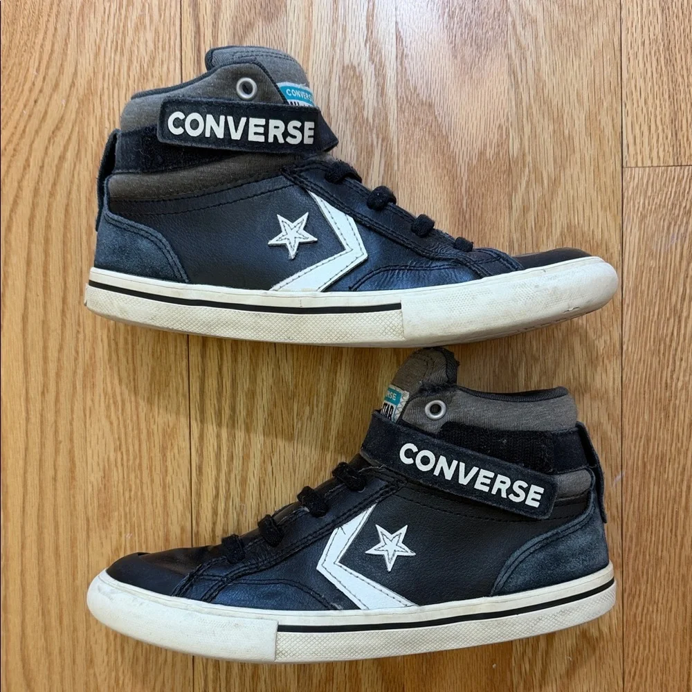CONVERSE ALL STAR Classic Kids High-Top Sneakers Size 4
